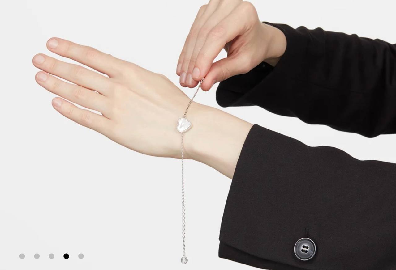 Продажа — Jewelry New silver 925 bracelets with natural black onyx and mother-of-pearl. 2000 TRY each or RUB at current rate.