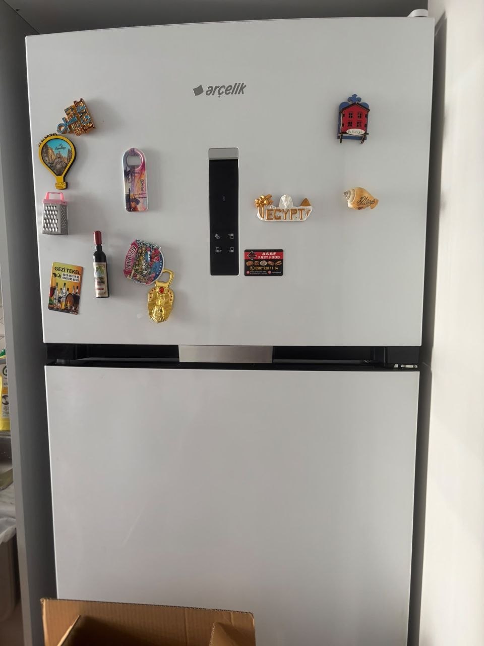 Продажа — Furniture Mondi Mobilya bed with delivery and assembly 10,000 TRY. Arcelik no frost refrigerator with delivery and assembly 18,000 TRY.