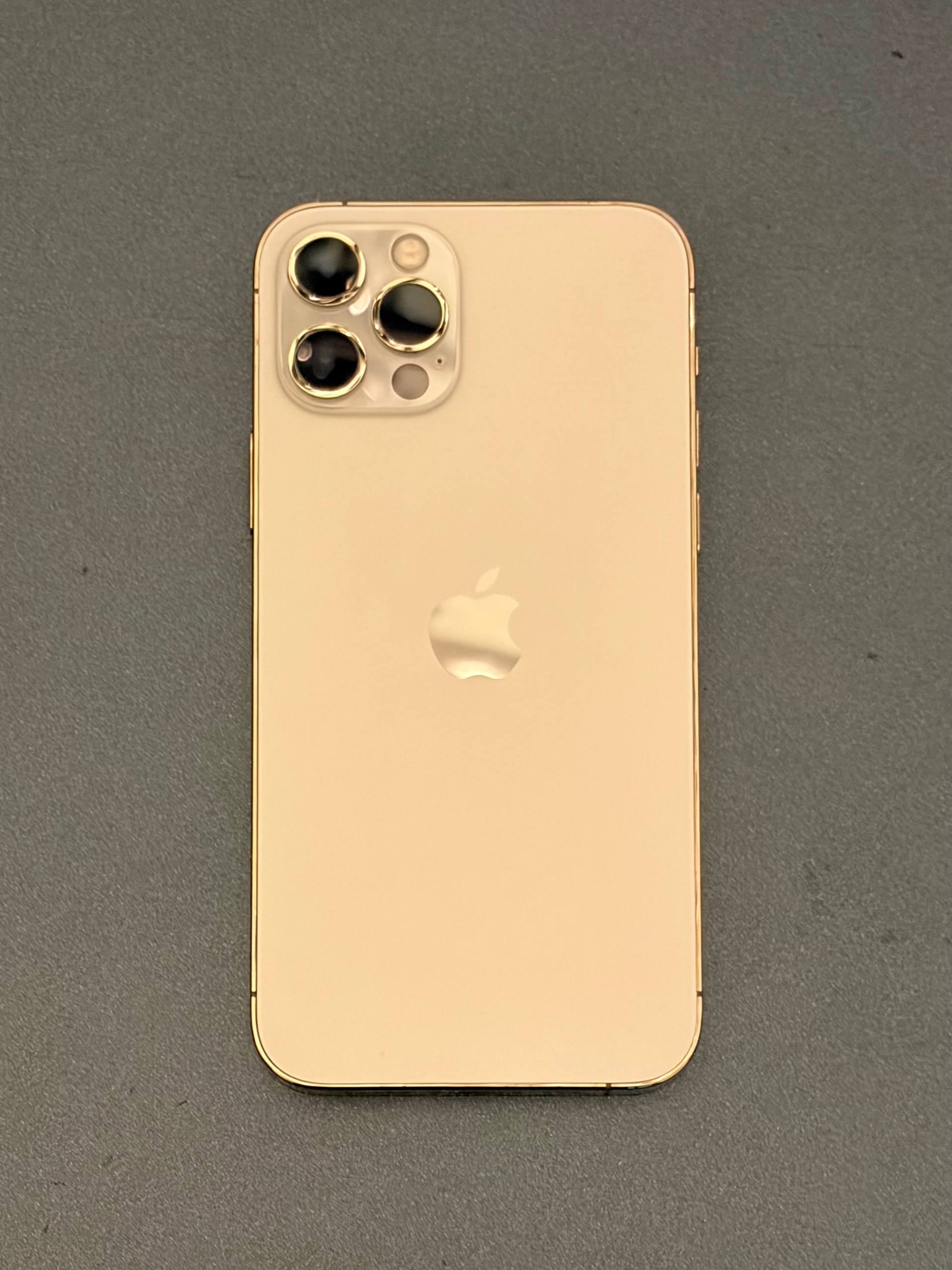 Sale — iPhone 12 Pro, battery and screen replaced
