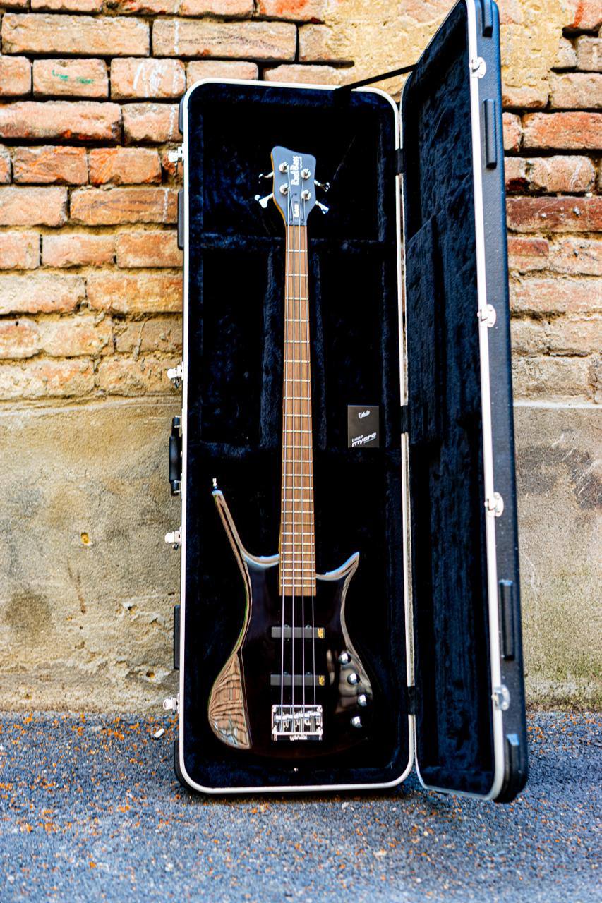 Продажа — Бас-гитара Warwick RockBass Corvette с кейсом