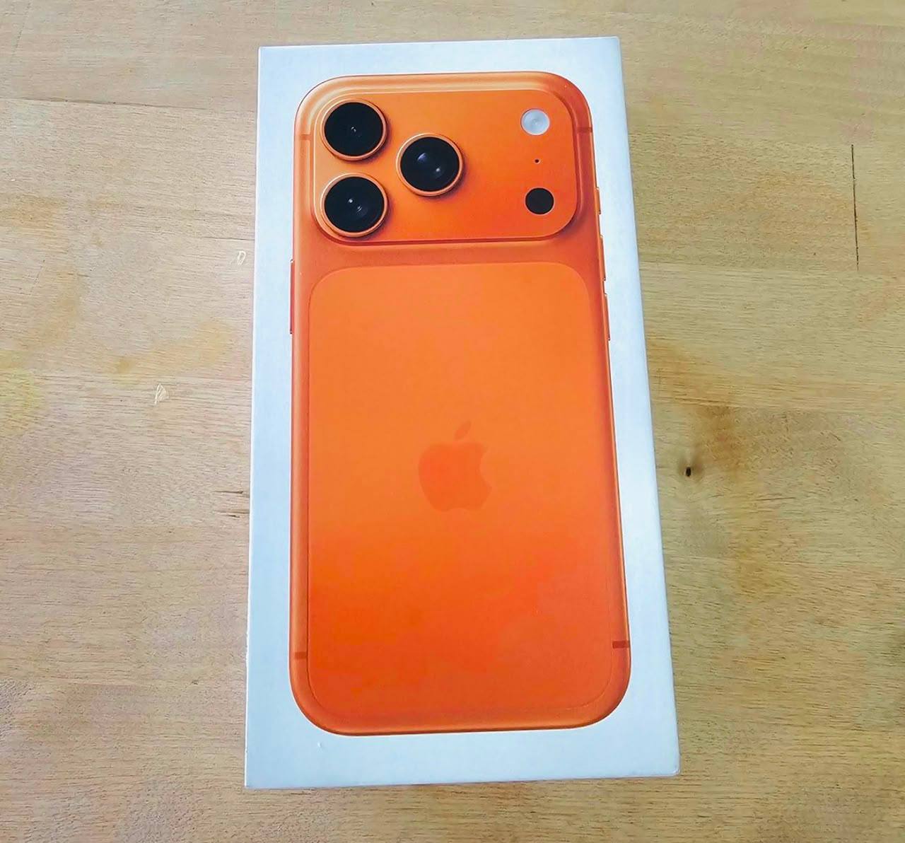 Продажа iPhone 17 Pro 512 ГБ, новый, версия США