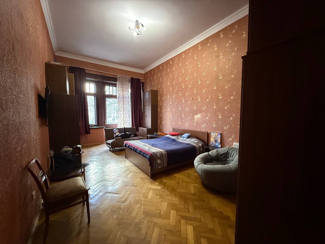 Сдается — Квартира в Сололаки, Тбилиси, 4 комнаты, 145м2