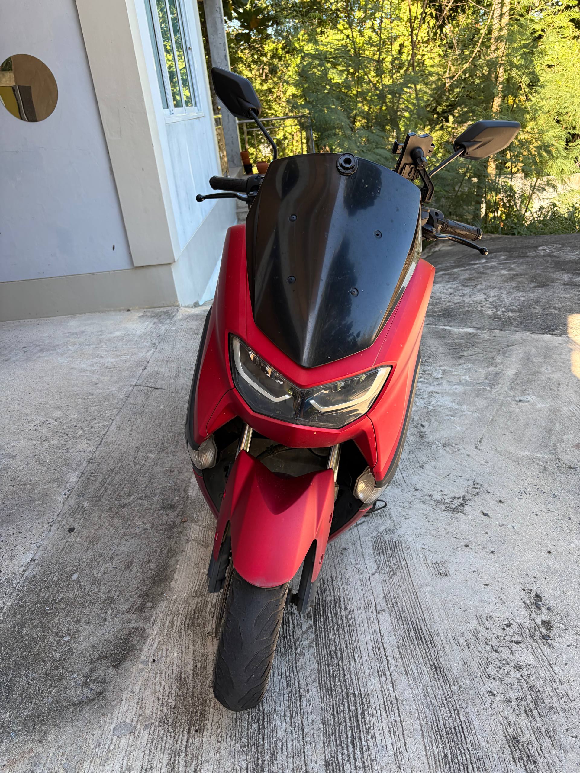 Продажа мотоскутера Yamaha NMAX 155 2020 года, красный, 38 000 км пробега, состояние отличное