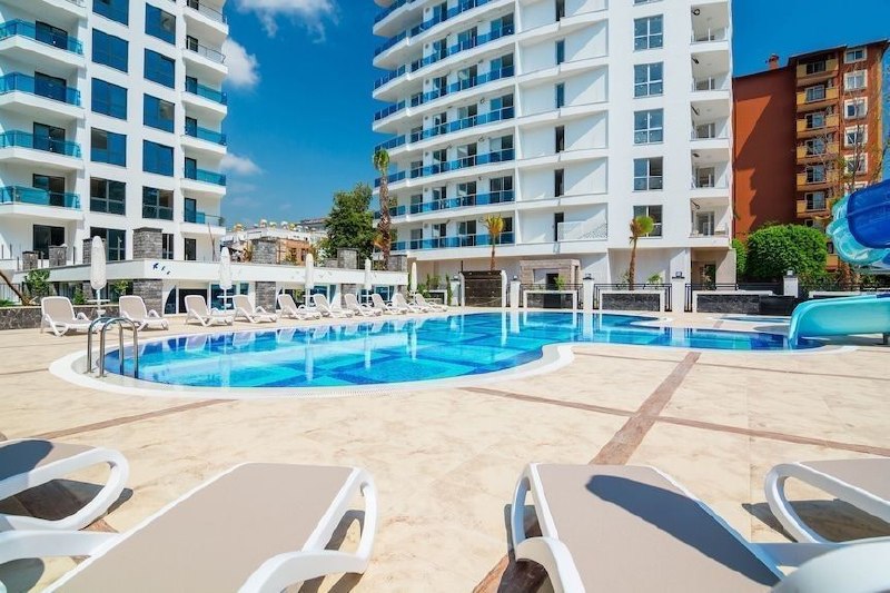 1+1 apartment in central Alanya near Cleopatra beach, elite complex, sea and mountain views