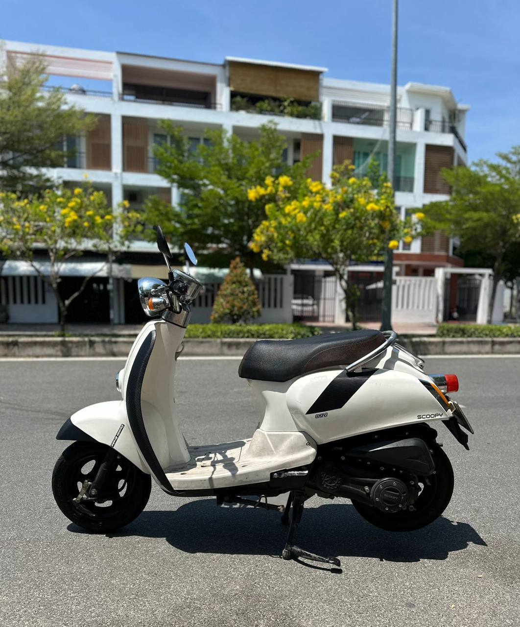 Скутер Scoopy 50cc 2019, отличное состояние, до 70 км/ч, полностью обслужен, документы Blue Card
